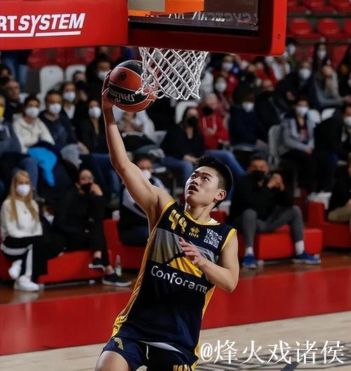 赵维伦:第一次穿上国家队战袍 那感觉太棒了 赵维伦:第一次穿上国家队战袍 那感觉太棒了