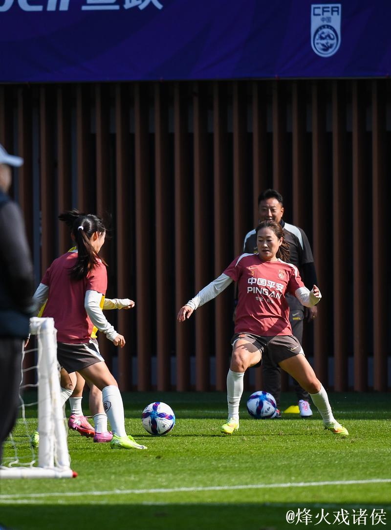 中国女足深圳集训 重塑信心备战亚洲杯 中国女足深圳集训 重塑信心备战亚洲杯