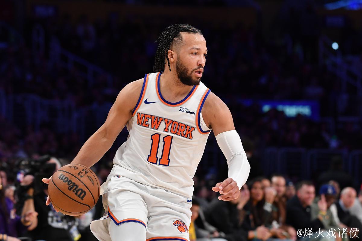 Shams:布伦森因右脚踝扭伤将缺席对阵勇士的比赛 Shams:布伦森因右脚踝扭伤将缺席对阵勇士的比赛