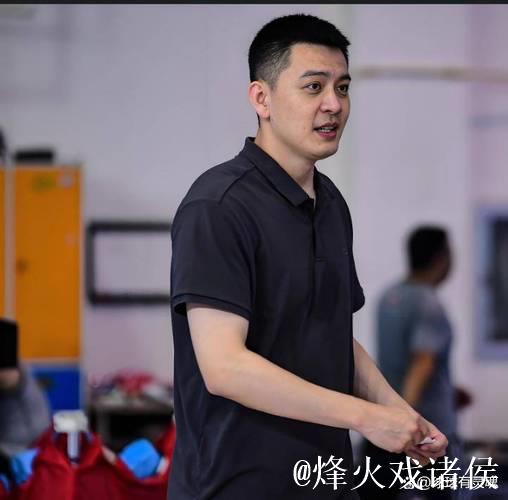 看点十足!杨鸣将搭档朱芳雨解说NBA总决赛 看点十足!杨鸣将搭档朱芳雨解说NBA总决赛